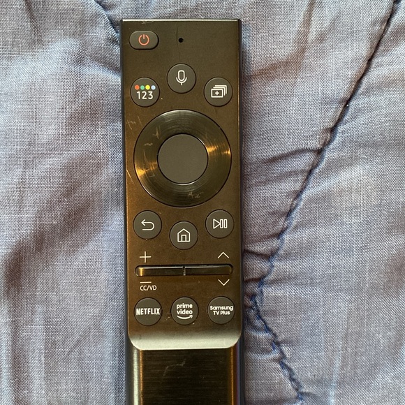 Samsung TV Solar Rechargeable Remote Smart Control Model RMCSPA1EP1 VoiceControl - Picture 2 of 5